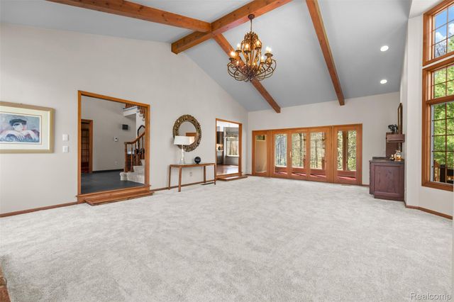 561 Valley Drive, Milford Charter Township, MI 48381