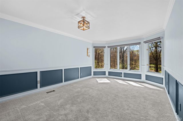 561 Valley Drive, Milford Charter Township, MI 48381
