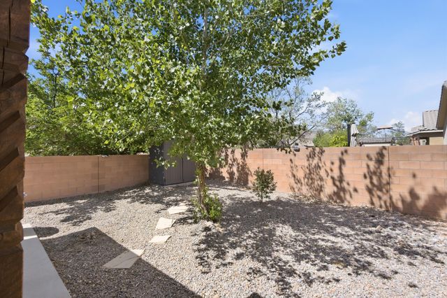 3361 Campfire Street SW, Los Lunas, NM 87031