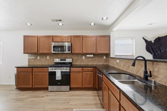 3361 Campfire Street SW, Los Lunas, NM 87031