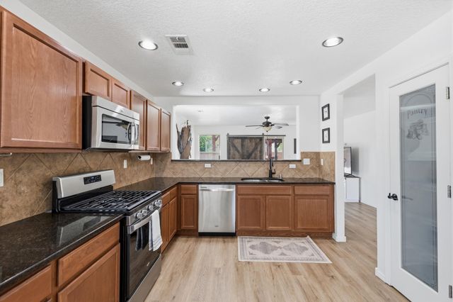 3361 Campfire Street SW, Los Lunas, NM 87031