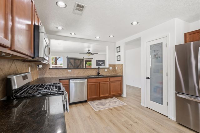 3361 Campfire Street SW, Los Lunas, NM 87031