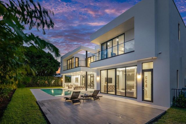 2391 Areca Palm Road, Boca Raton, FL 33432