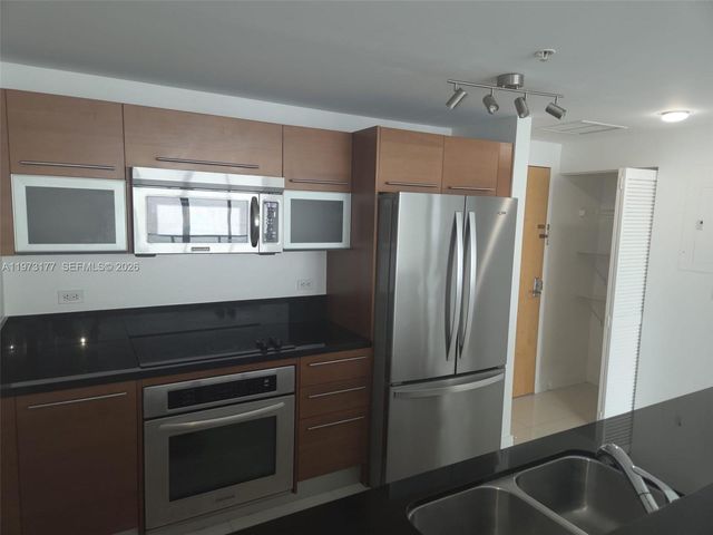 244 Biscayne Blvd 1510, Miami, FL 33132