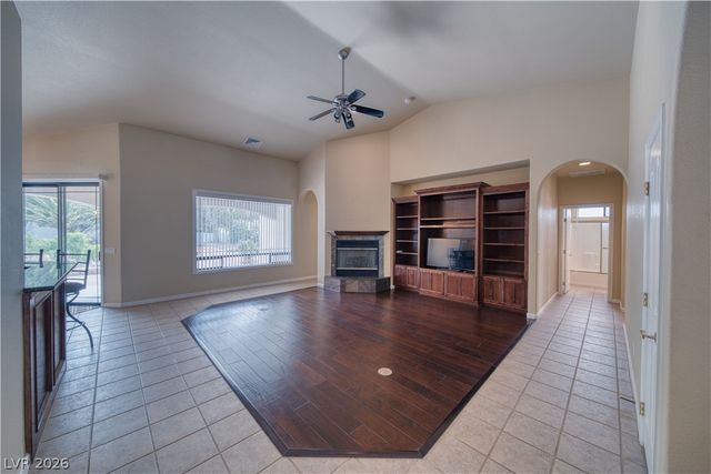2061 Iroquois Avenue, Pahrump, NV 89048
