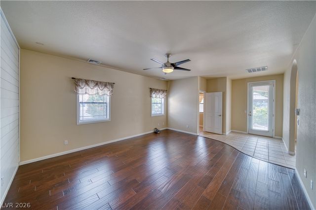 2061 Iroquois Avenue, Pahrump, NV 89048