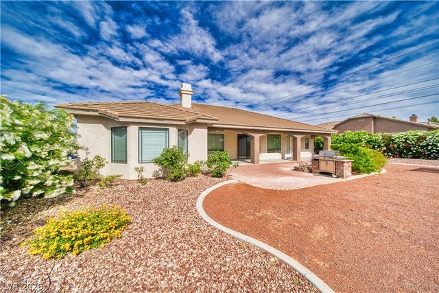2061 Iroquois Avenue, Pahrump, NV 89048