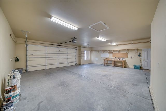 2061 Iroquois Avenue, Pahrump, NV 89048