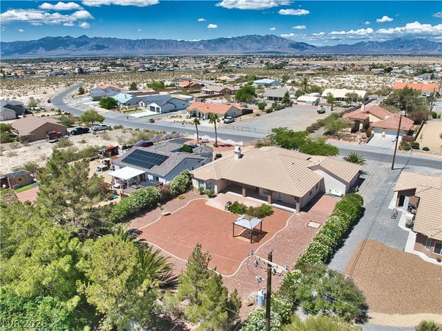 2061 Iroquois Avenue, Pahrump, NV 89048