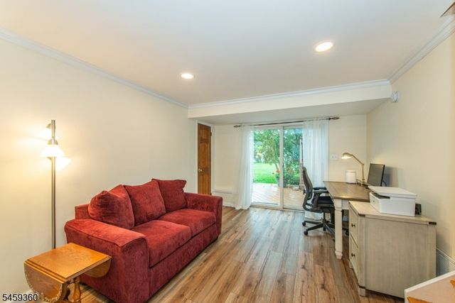 18 Kadel Dr, Roxbury Twp., NJ 07876