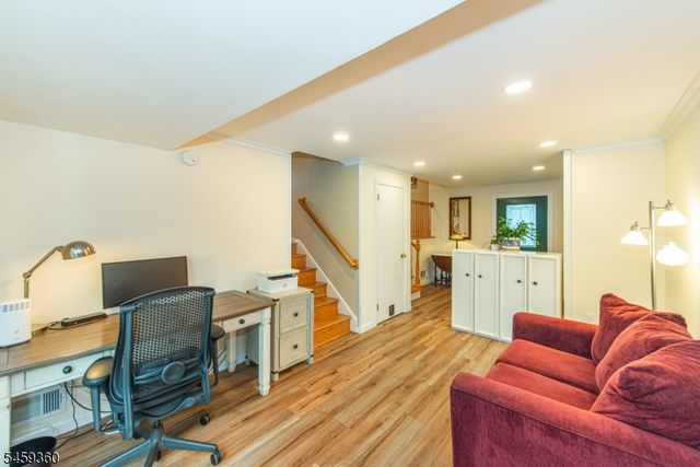 18 Kadel Dr, Roxbury Twp., NJ 07876