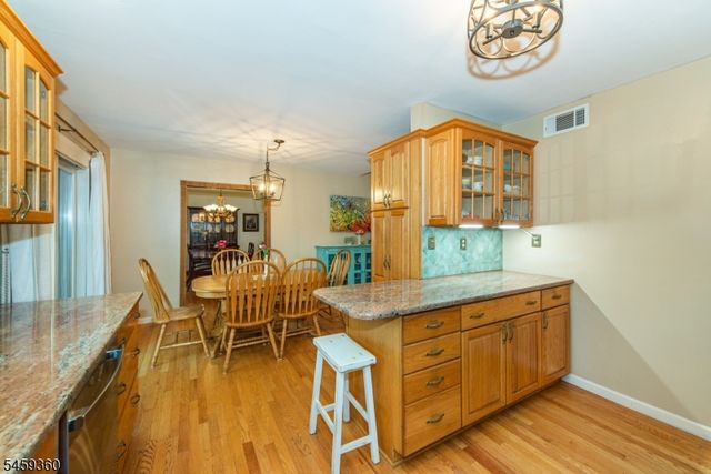 18 Kadel Dr, Roxbury Twp., NJ 07876