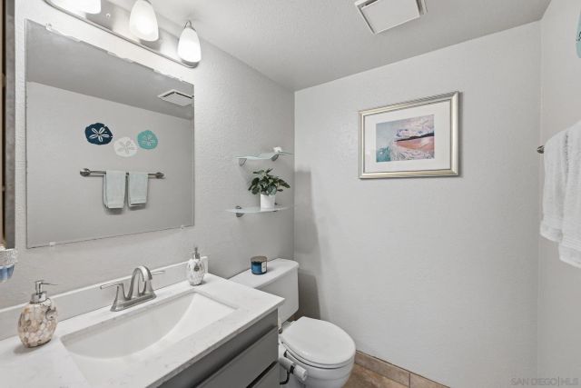 11089 Clairemont Mesa Blvd, Tierrasanta, CA 92124