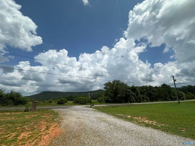 39 Dotson Road, Somerville, AL 35760