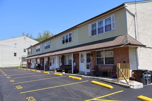 601 COUNTRY LN, Morton, PA 19070