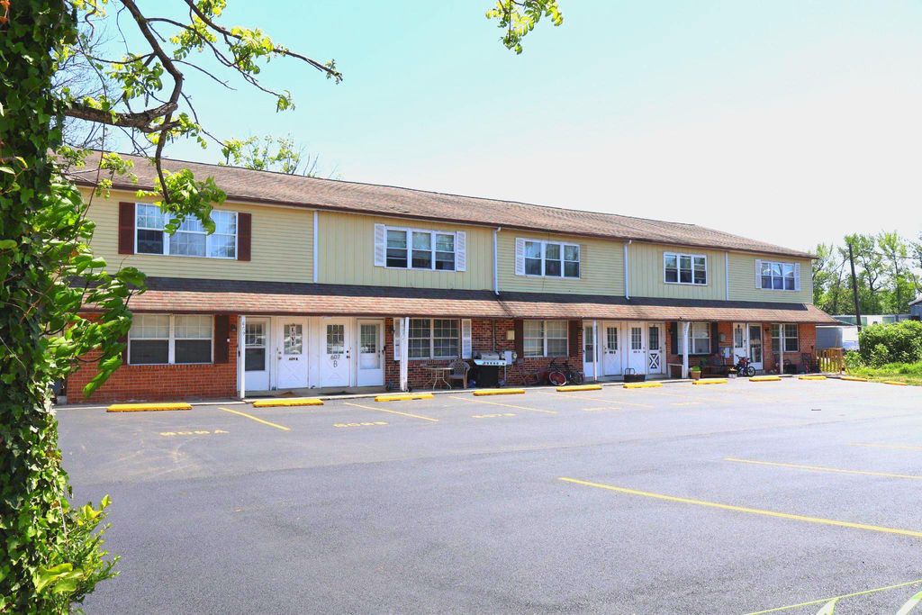 601 COUNTRY LN, Morton, PA 19070