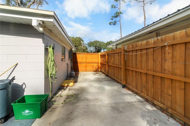 762 TEMPLE AVENUE, Orange City, FL 32763