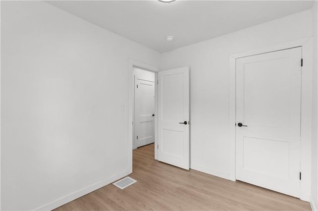 3905 N Spruce Avenue, Kansas City, MO 64117