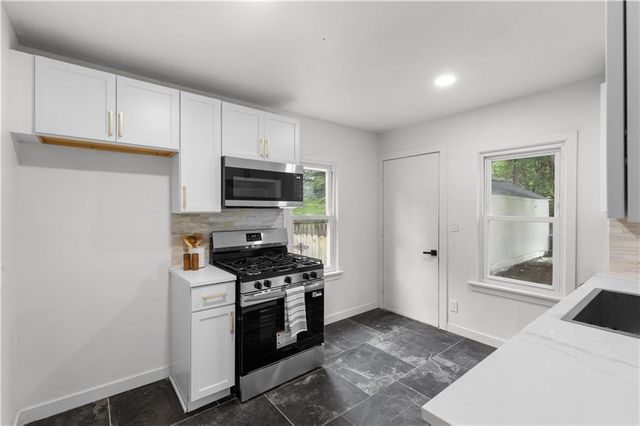 3905 N Spruce Avenue, Kansas City, MO 64117