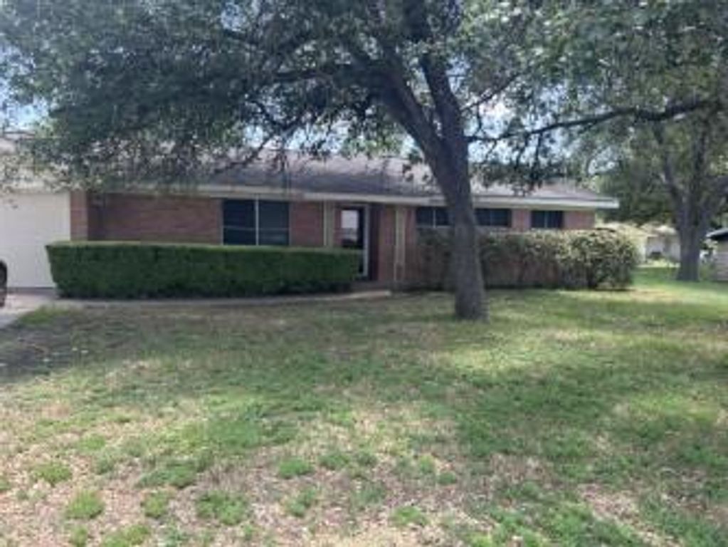 303 S 6th ST, Pflugerville, TX 78660