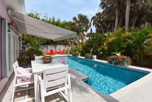915 MAPLE STREET, New Smyrna Beach, FL 32169