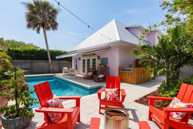 915 MAPLE STREET, New Smyrna Beach, FL 32169