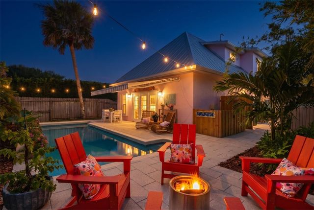 915 MAPLE STREET, New Smyrna Beach, FL 32169