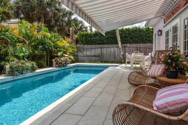 915 MAPLE STREET, New Smyrna Beach, FL 32169