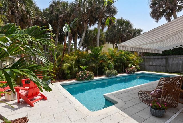 915 MAPLE STREET, New Smyrna Beach, FL 32169