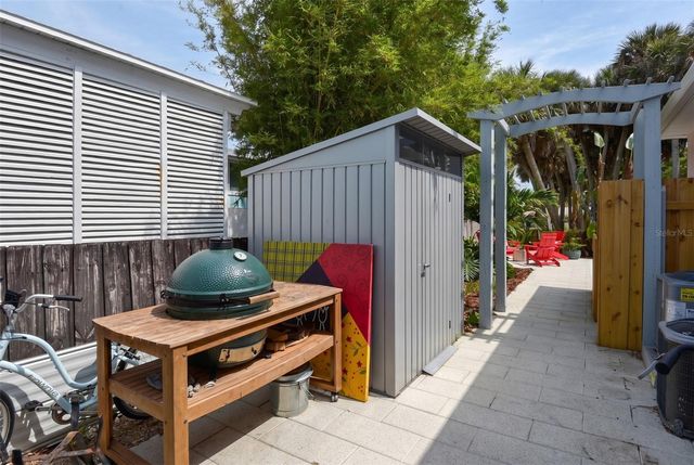 915 MAPLE STREET, New Smyrna Beach, FL 32169