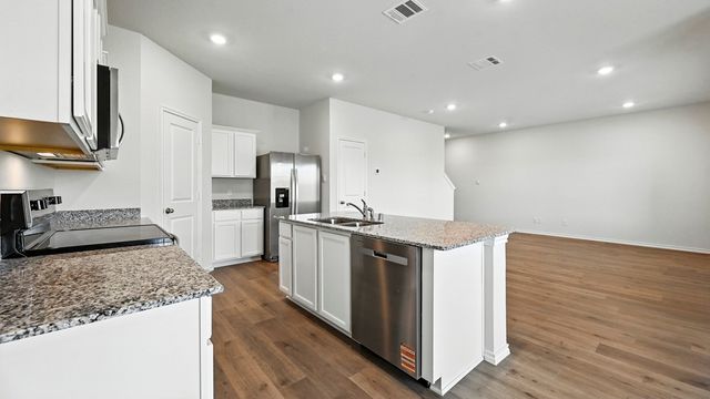 2215 = Bosque Trail, Crandall, TX 75114