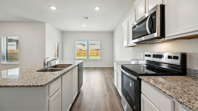 2215 = Bosque Trail, Crandall, TX 75114
