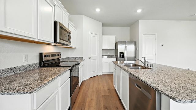 2215 = Bosque Trail, Crandall, TX 75114