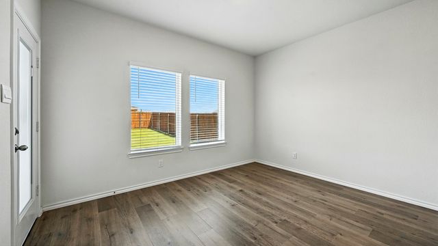 2215 = Bosque Trail, Crandall, TX 75114