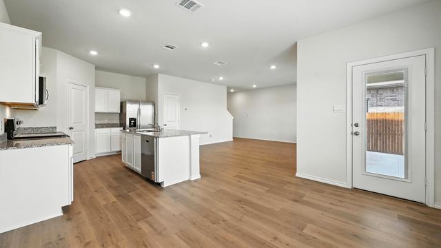 2215 = Bosque Trail, Crandall, TX 75114