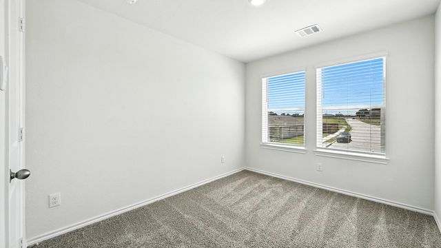 2215 = Bosque Trail, Crandall, TX 75114