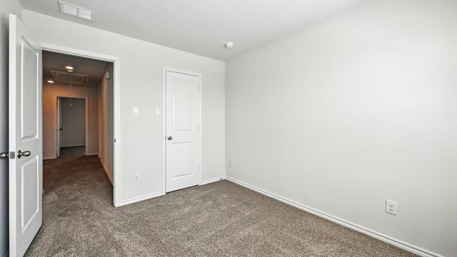 2215 = Bosque Trail, Crandall, TX 75114