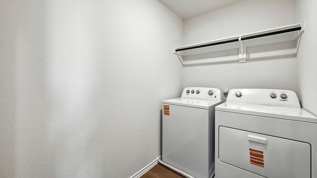 2215 = Bosque Trail, Crandall, TX 75114