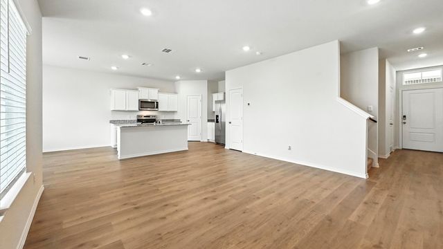 2215 = Bosque Trail, Crandall, TX 75114