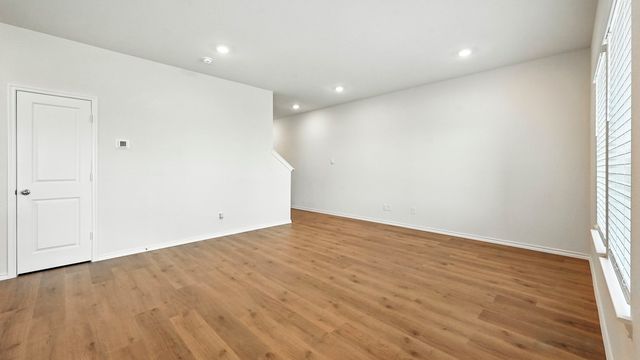 2215 = Bosque Trail, Crandall, TX 75114