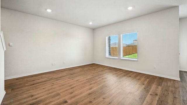 2215 = Bosque Trail, Crandall, TX 75114