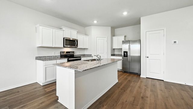 2215 = Bosque Trail, Crandall, TX 75114