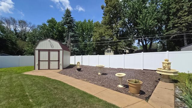 8362 81st Street Lane S, Cottage Grove, MN 55016