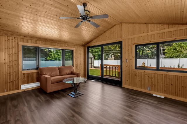 8362 81st Street Lane S, Cottage Grove, MN 55016