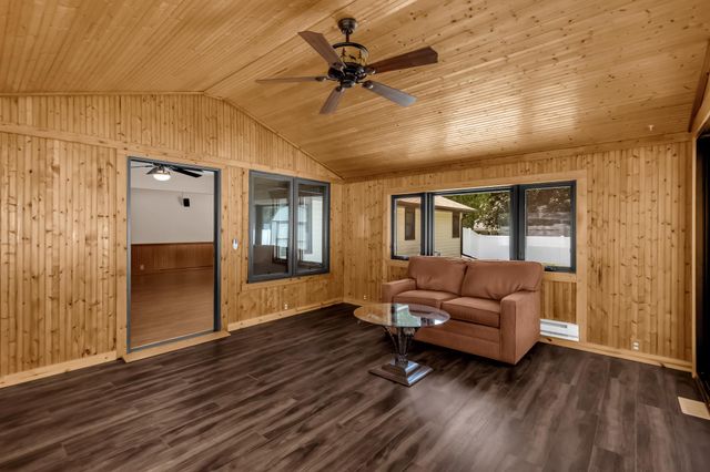 8362 81st Street Lane S, Cottage Grove, MN 55016