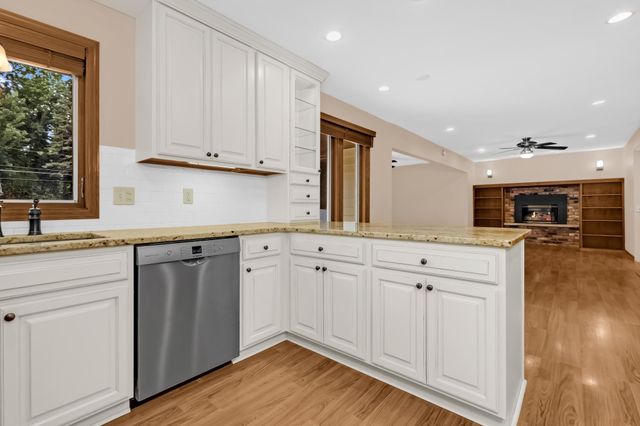 8362 81st Street Lane S, Cottage Grove, MN 55016
