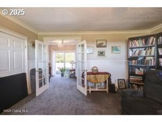 89796 SEA BREEZE Dr, Warrenton, OR 97146