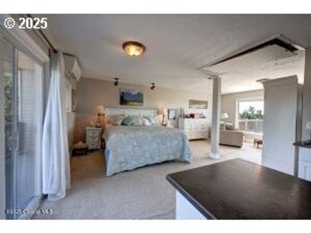 89796 SEA BREEZE Dr, Warrenton, OR 97146