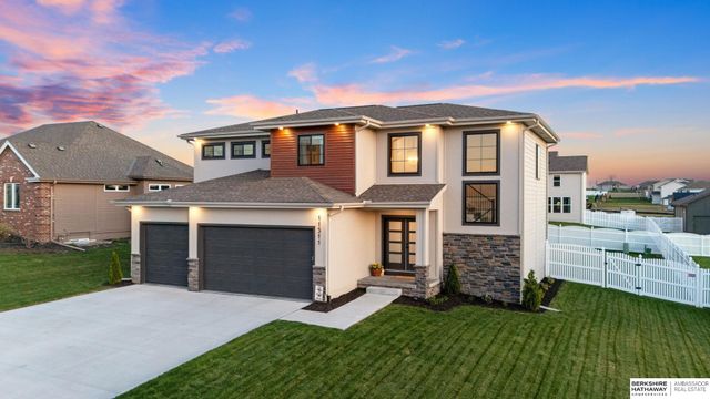 11511 Cooper Street, Papillion, NE 68046