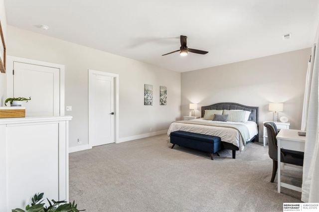 11511 Cooper Street, Papillion, NE 68046